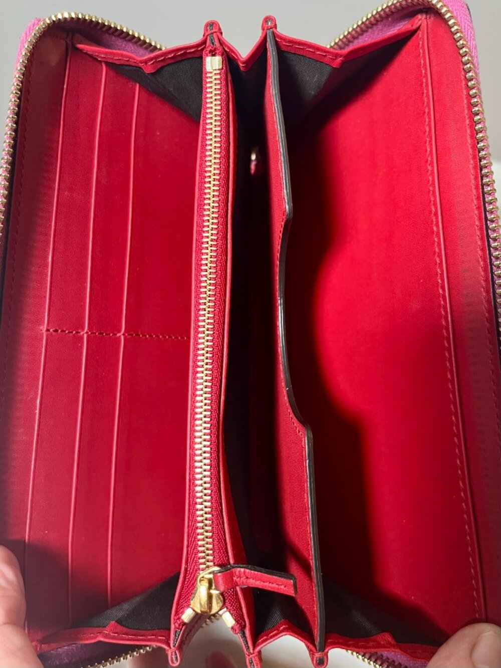 Gucci Pink Leather Zip Around Wallet Wristlet + Box - Picture 9 of 12